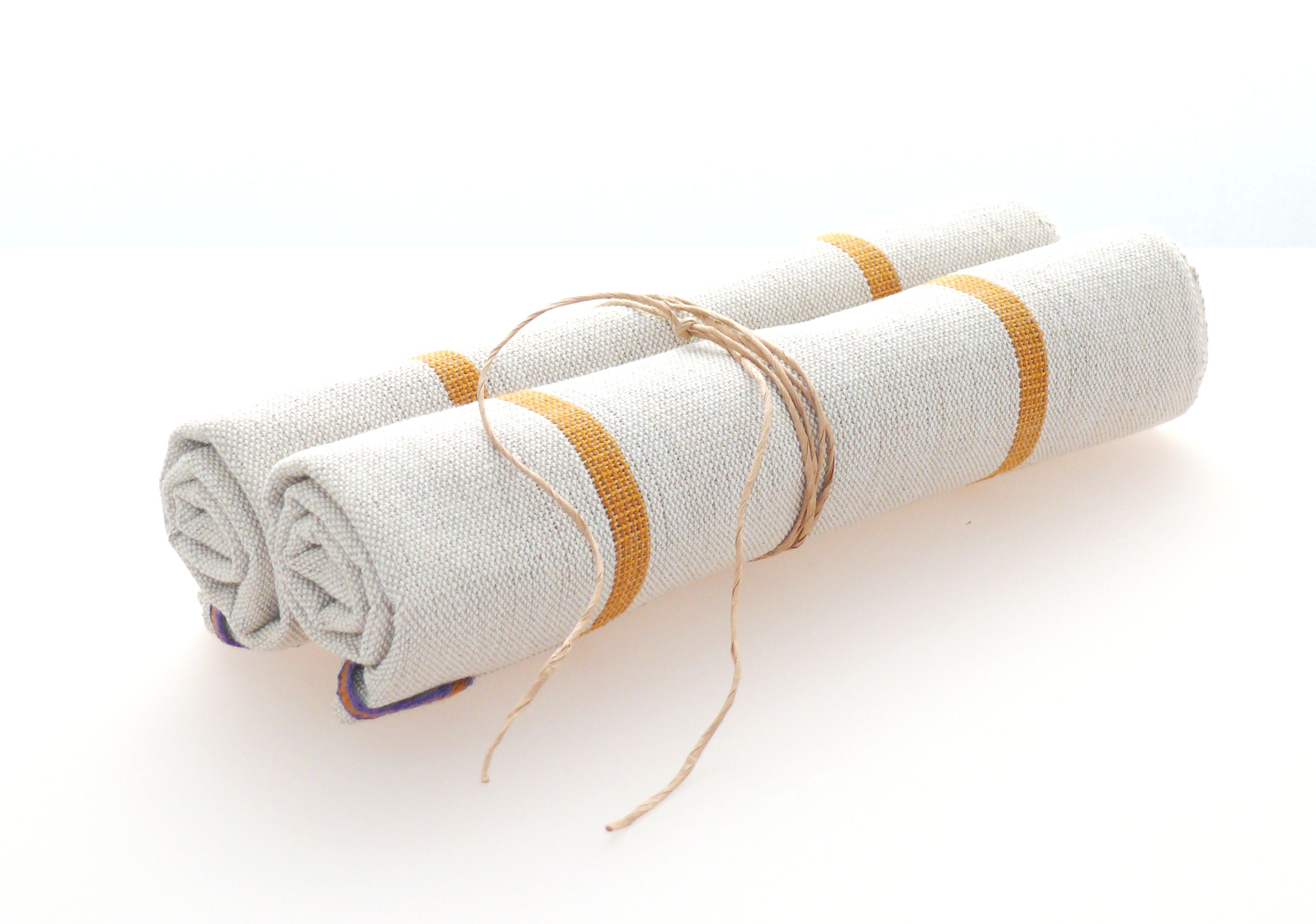 handgewebts Geschirrtuch aus Halbleinen im Zweierset