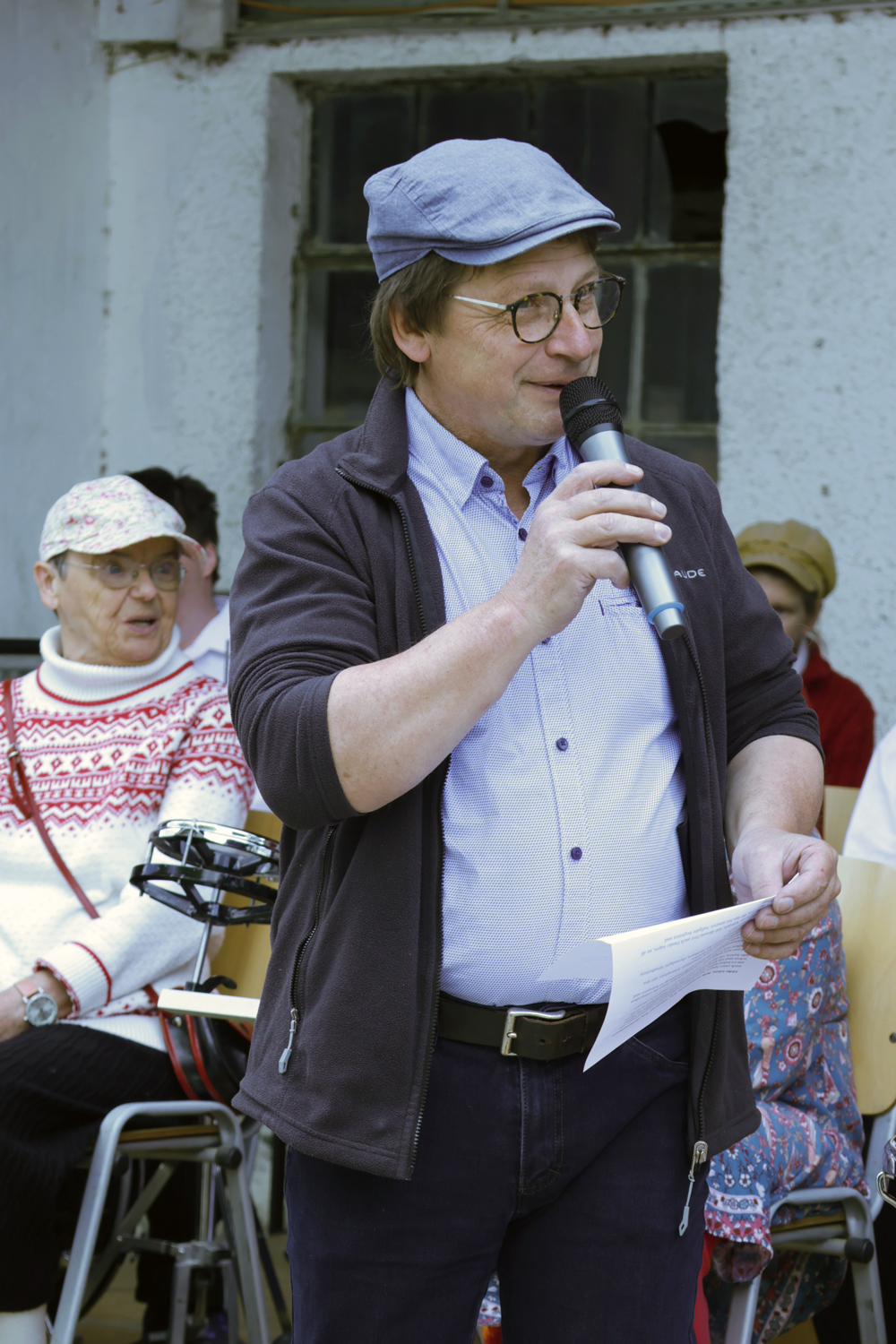 Peter Apfelstädt bei der Eröffnungsrede Peter Apfelstädt bei der Eröffnungsrede