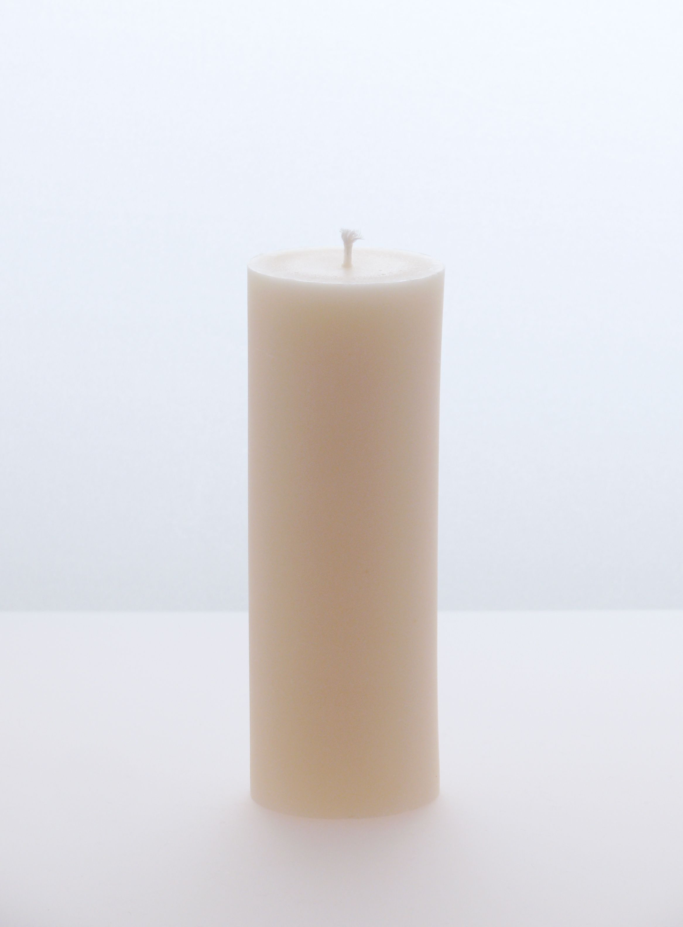Weiße Stumpenkerze aus Bienenwachs