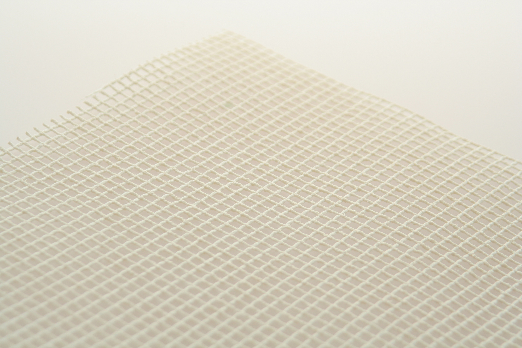 Ausschnitt einer Antirutschmatte für Teppiche