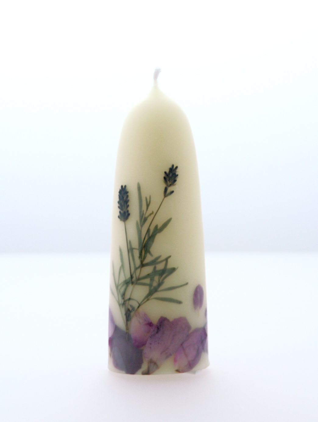 Beispiel Blütenkerze Lavendel mit Rosenblüten
